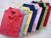 Camisa gola polo feminina Tommy.